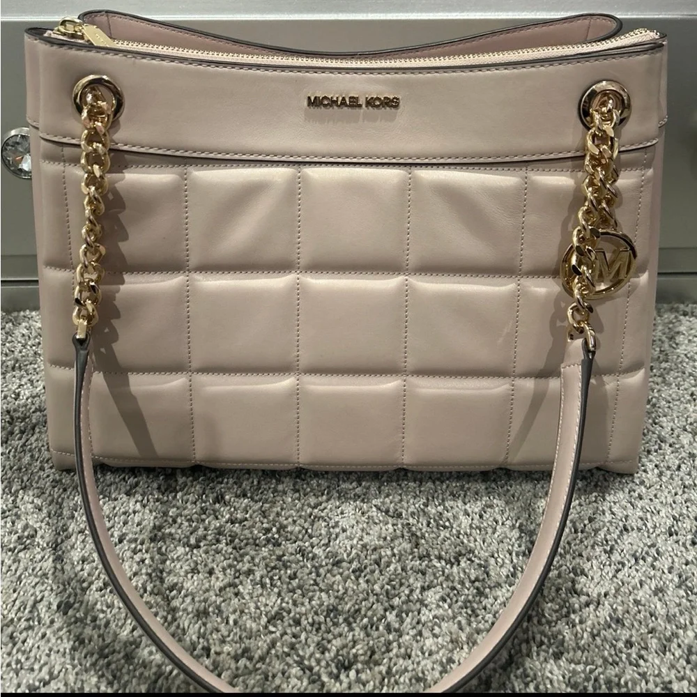Light pink Michael Kors Susan Satchel - Picture 1 of 7